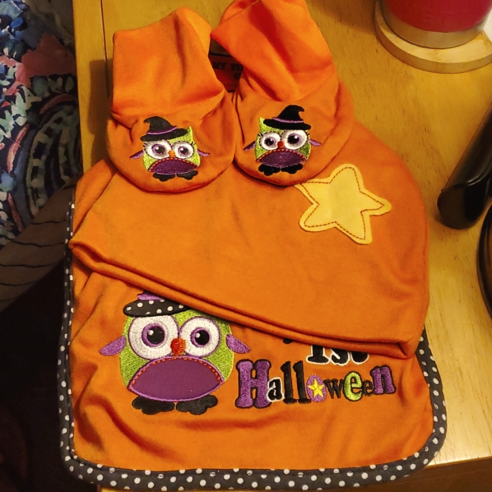 3 PC First Halloween Owl Bib Set, new